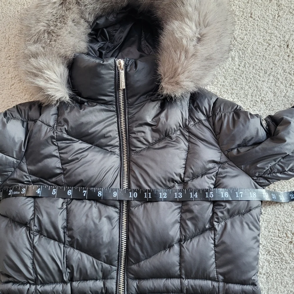 Like New Chic Michael Kors Puffer Coat with Removable Faux Fur Hood Size PS